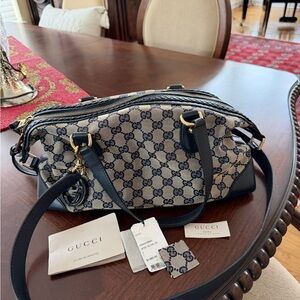 Authentic Gucci Crossbody bag